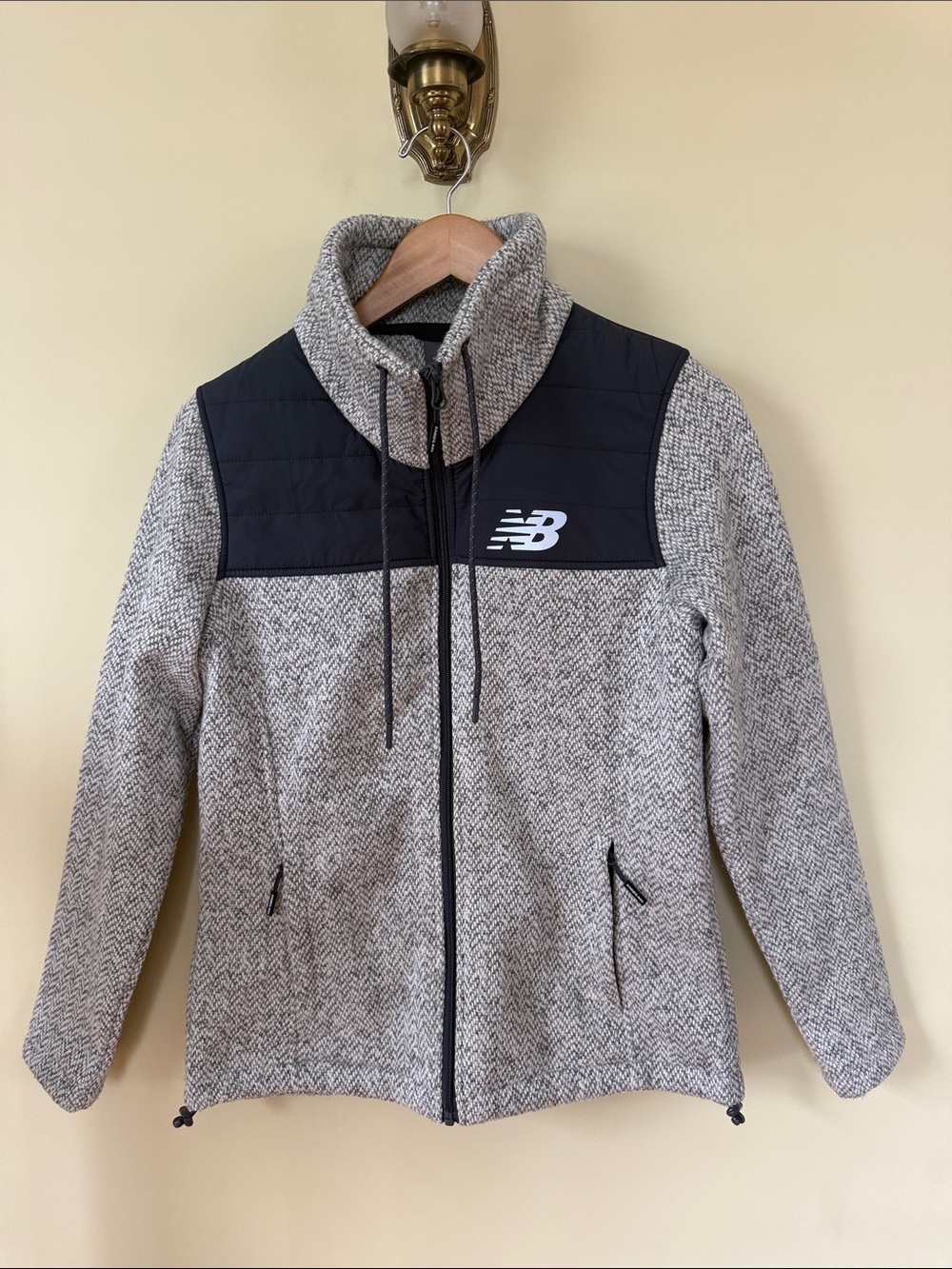 New Balance Women's Gray Heather Full-Zip Utility Jacket with Black Yoke
